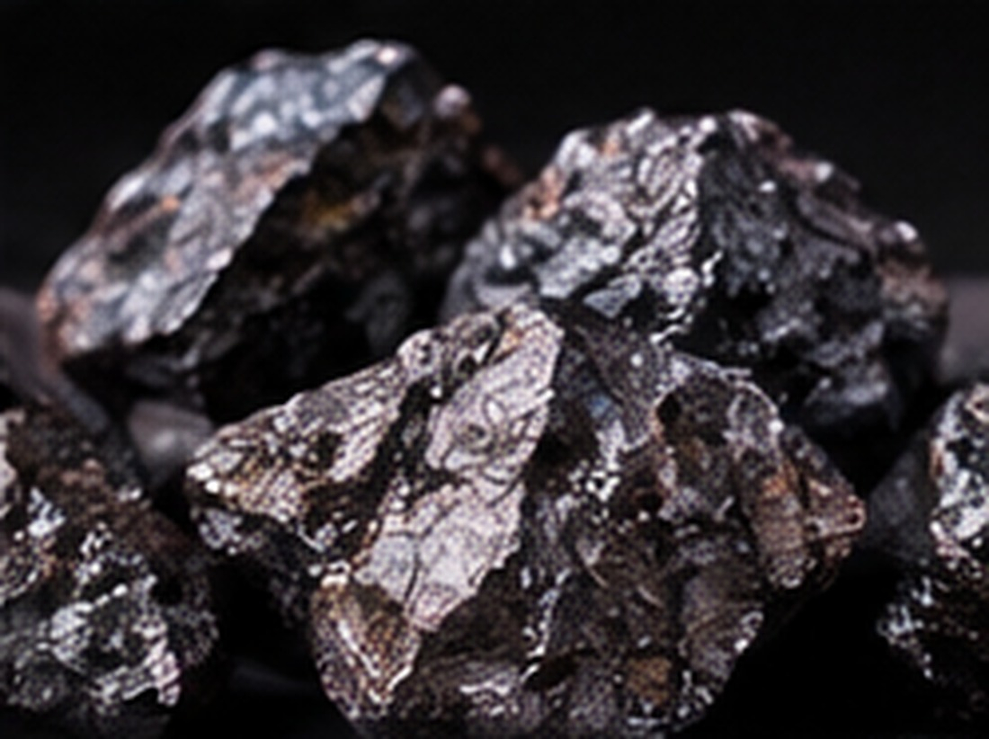 مانجنيز mineral sample photograph (illustrative)